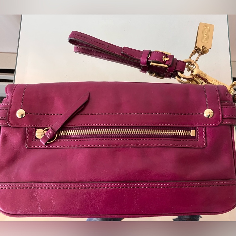 COACH Magenta 12450 Purple y2k Clutch Wristlet Bag Like New Clean One Owner - Picture 3 of 5